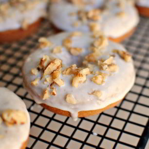 Рецепт Банановых пончиков с грецкими орехами