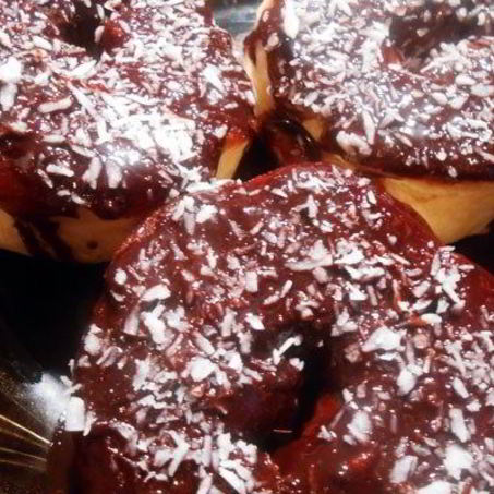 Рецепт Пончиков с шоколадной глазурью