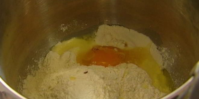 Рецепт творожных пончиков с изюмом