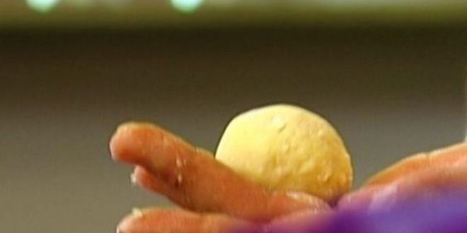 Рецепт творожных пончиков с изюмом