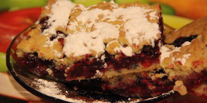 Рецепт коврижки с брусникой