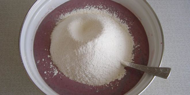 Рецепт коврижки с вареньем на кефире