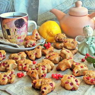 Рецепт Пряников с брусникой на цельнозерновой муке