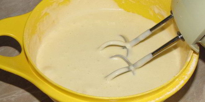 Рецепт фруктовой шарлотки с шоколадной глазурью