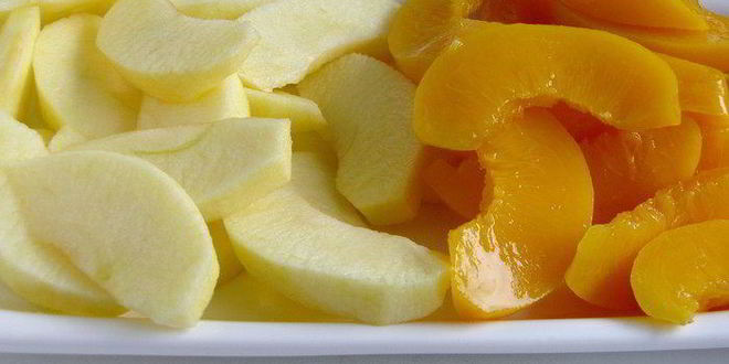 Рецепт фруктовой шарлотки с шоколадной глазурью