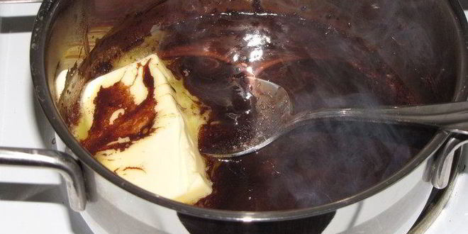 Рецепт фруктовой шарлотки с шоколадной глазурью