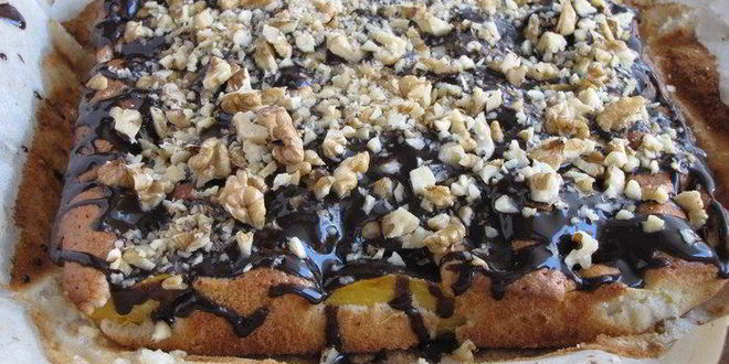 Рецепт фруктовой шарлотки с шоколадной глазурью