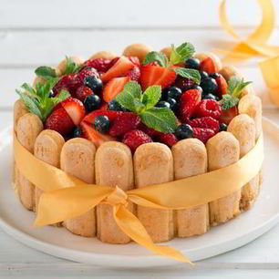 Рецепт Изысканной шарлотки с манго и заварным кремом