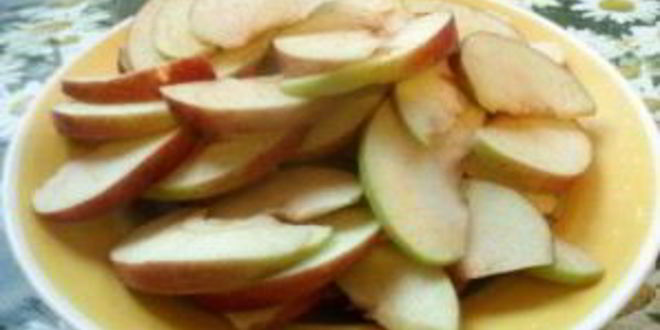 Рецепт постной шарлотки в мультиварке