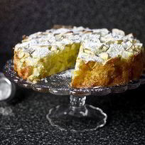 Рецепт Пышной шарлотки с яблоками