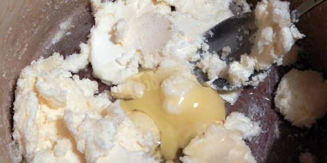 Рецепт шарлотки на кефире в мультиварке