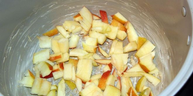 Рецепт шарлотки на кефире в мультиварке