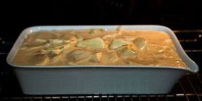 Рецепт шарлотки на простокваше с яблоками