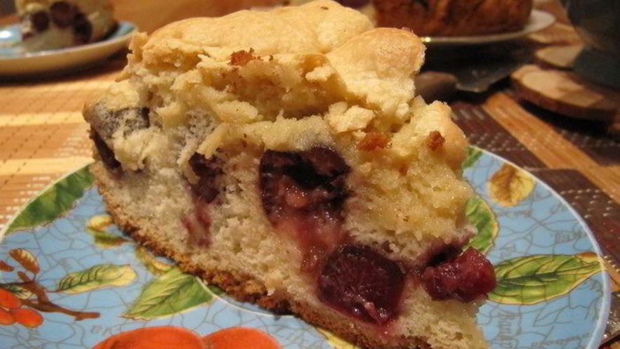 Рецепт шарлотки с черешней