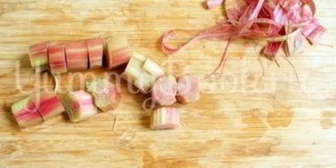 Рецепт шарлотки с ревенем в мультиварке