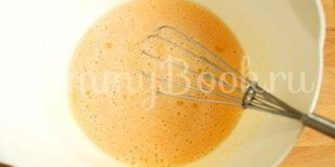 Рецепт шарлотки с ревенем в мультиварке