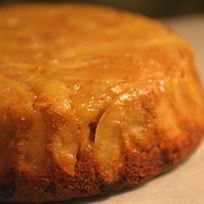 Рецепт Шарлотки с замороженными яблоками