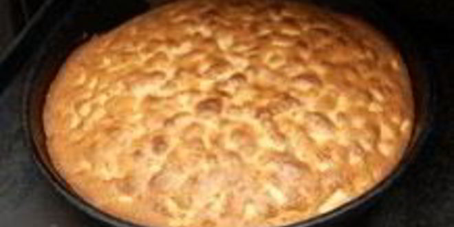 Рецепт шарлотки с замороженными яблоками