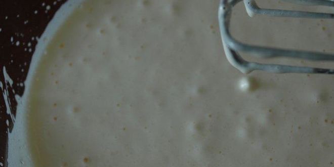 Рецепт шарлотки со смородиной