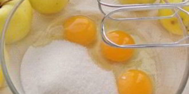 Рецепт шарлотки в духовке с яблоками