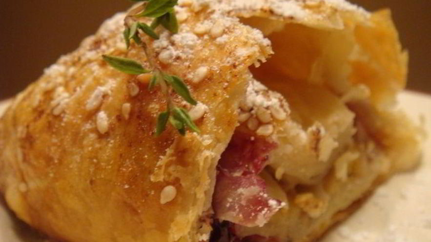 Рецепт штруделя бананово-смородиновый