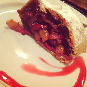 Рецепт Штруделя с вишней