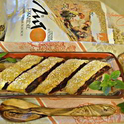 Рецепт Штруделя со свеклой, сыром и шпинатом