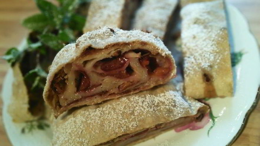 Рецепт сливова-имбирного штрудель