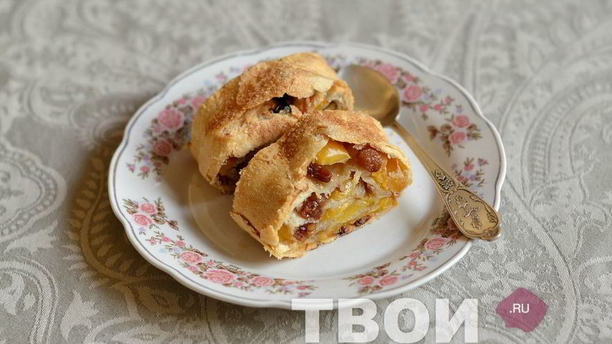 Рецепт яблочного штруделя из слоеного теста
