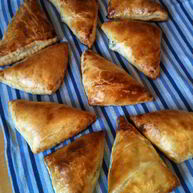 Рецепт Слоеных конвертиков с сырной начинкой