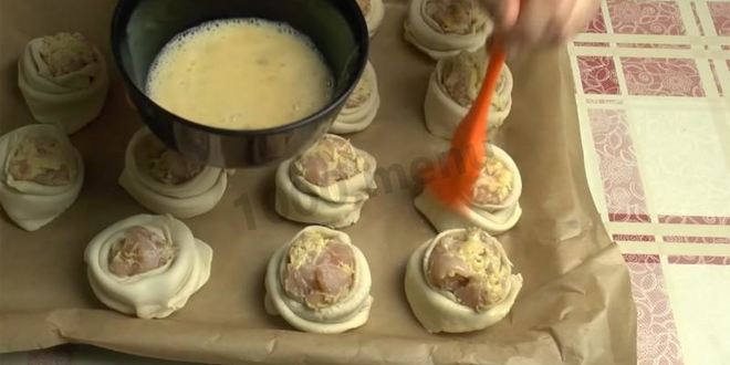 Рецепт слоеных слоек с курицей