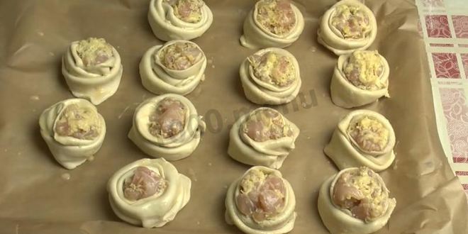 Рецепт слоеных слоек с курицей