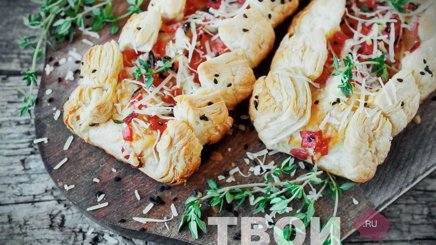 Рецепт слоеных слоек с ветчиной и сыром