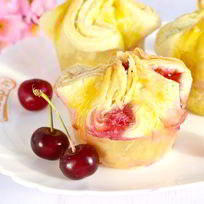 Рецепт Слоек с вишней