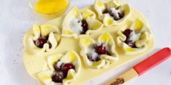 Рецепт слоек с вишней