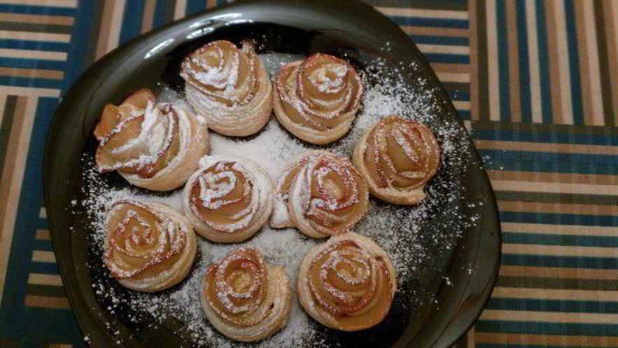 Рецепт слоек с яблоками розочки