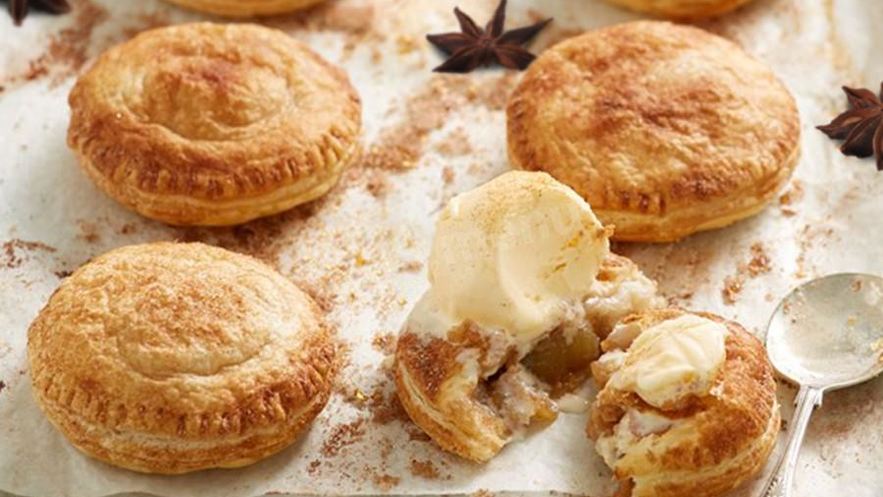 Рецепт слоек с яблоком и корицей