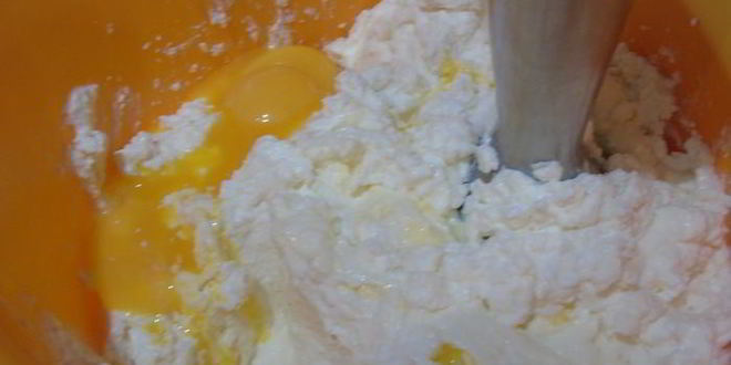 Рецепт нежного творожника с яблоками