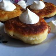 Рецепт Сырников с курагой