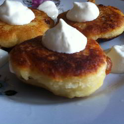 Рецепт Сырников с курагой