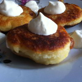 Рецепт Сырников с курагой