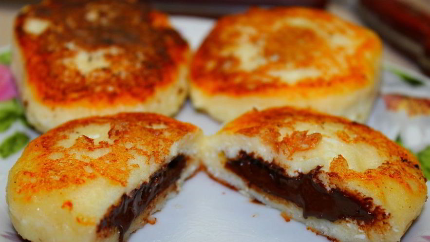 Рецепт сырников с шоколадной начинкой