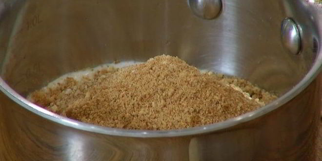 Рецепт творожника с белым шоколадом и малиной