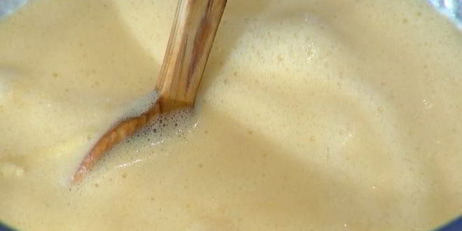 Рецепт творожника с белым шоколадом и малиной