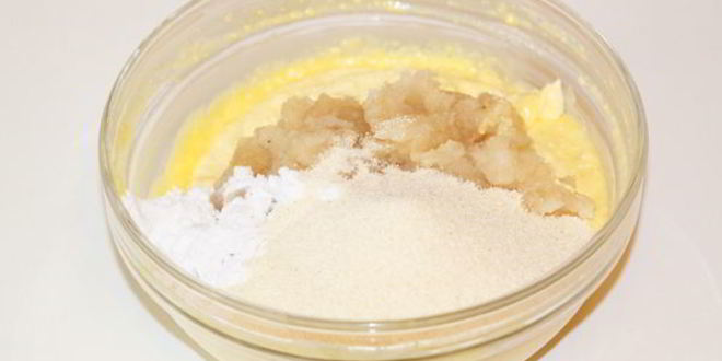 Рецепт яблочных сырников без муки