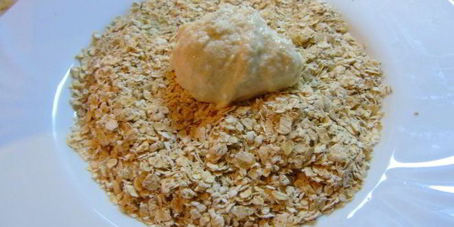 Рецепт яблочных сырников в овсяной панировке без муки