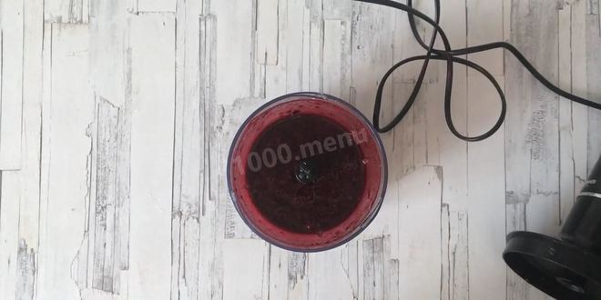 Рецепт йогуртового фисташкового торта с жимолостью