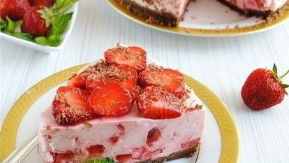 Рецепт Клубничного торта без выпечки