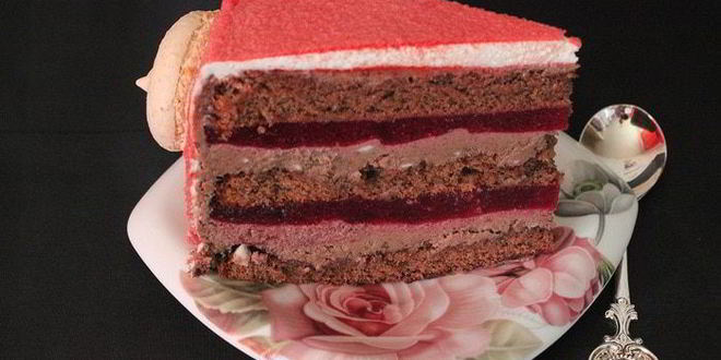 Рецепт шоколадна-брусничного торт