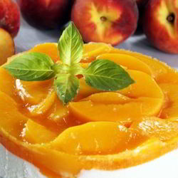 Рецепт Сметанного торта с персиками